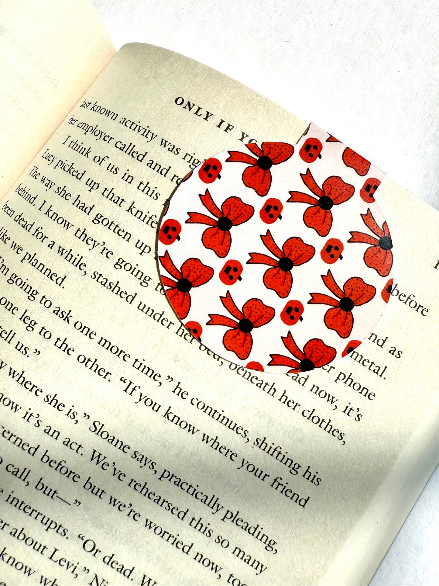 4 Pack of Halloween Themed Round Magnetic Bookmarks - Approx 2.5 x 2.25 inches